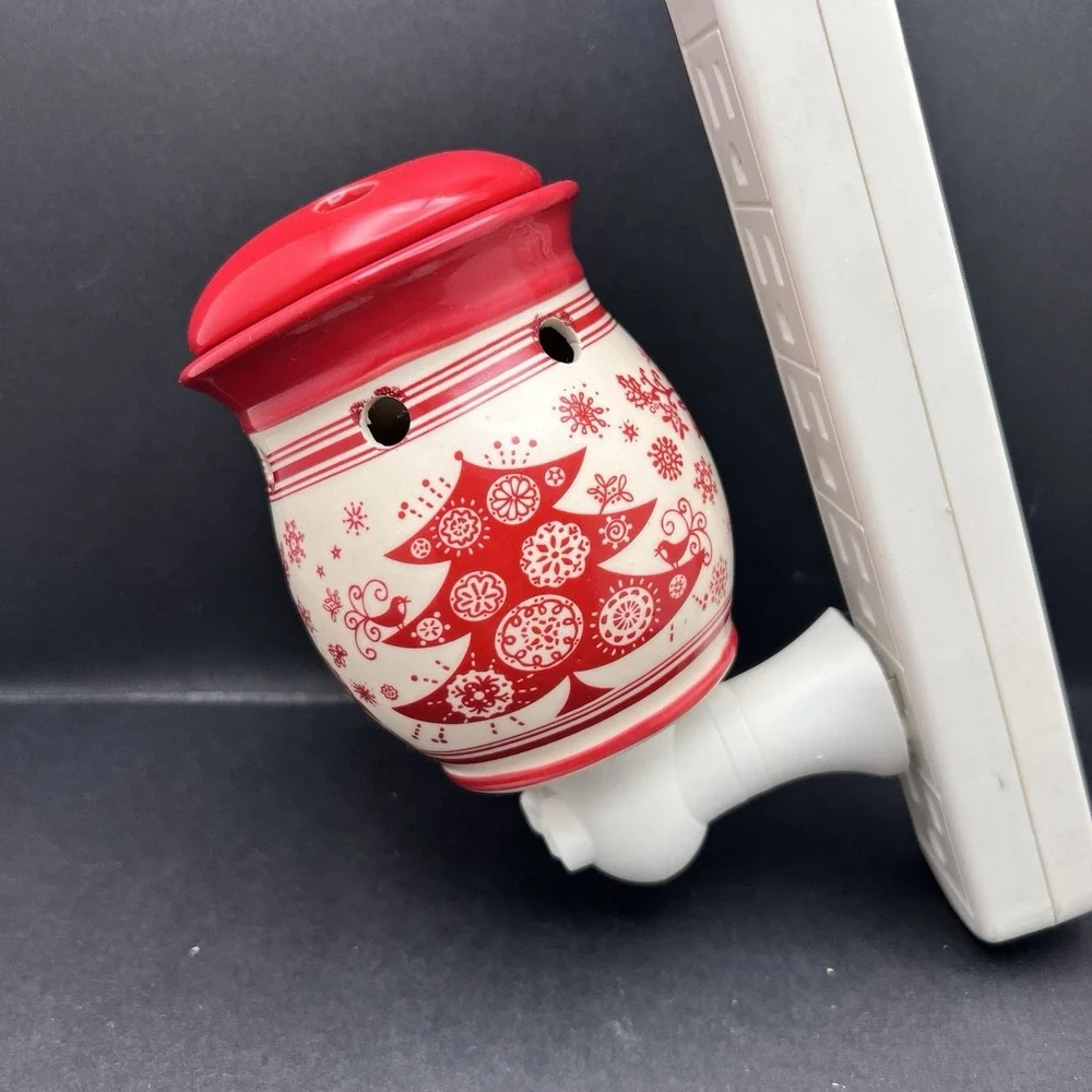 Better Homes Joyful Holiday Scented Wax Warmer Plug In Limited Edition 2012‎